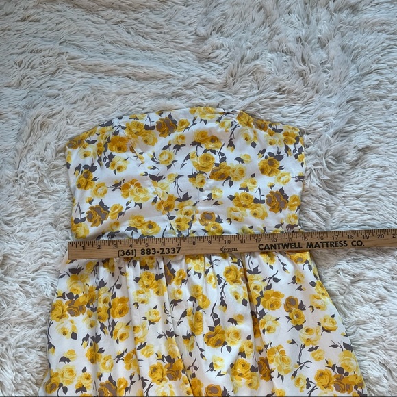 Pins and Needles Size L Yellow Floral Strapless Balloon lined Dress with Pockets - Picture 12 of 15
